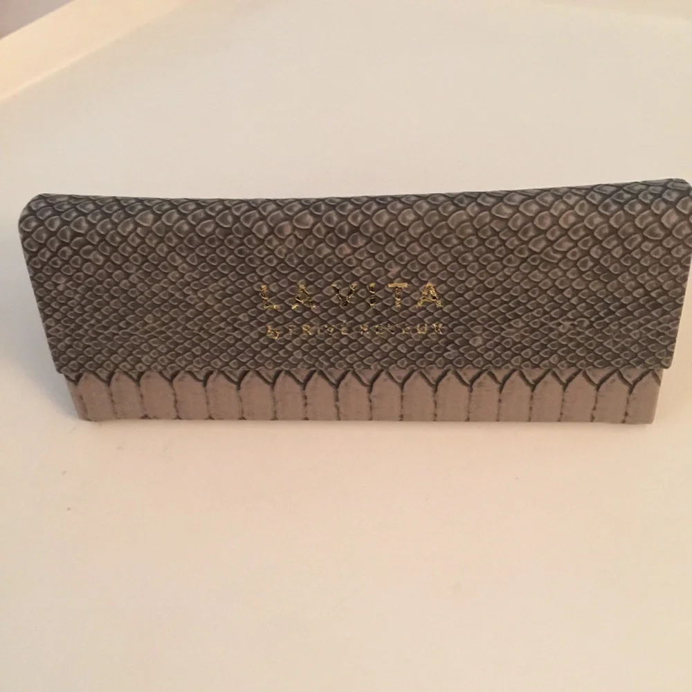 LA VITA PRIVE REVAUX SNAKE EMBOSSED SUNGLASS CASE